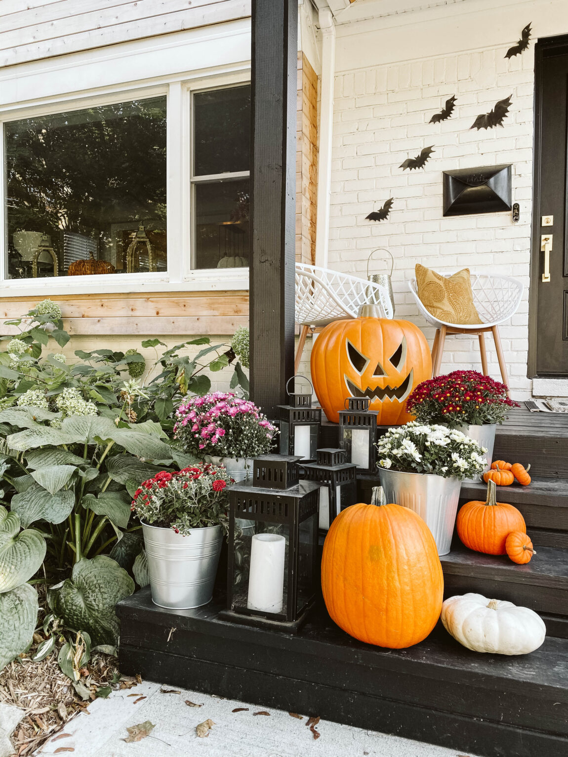 HOW TO TRANSITION YOUR FALL FRONT PORCH - CLARK + ALDINE