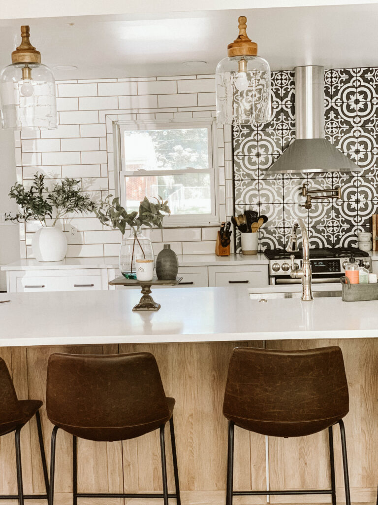HOW TO STYLE A KITCHEN WITH WHAT YOU ALREADY HAVE image 6