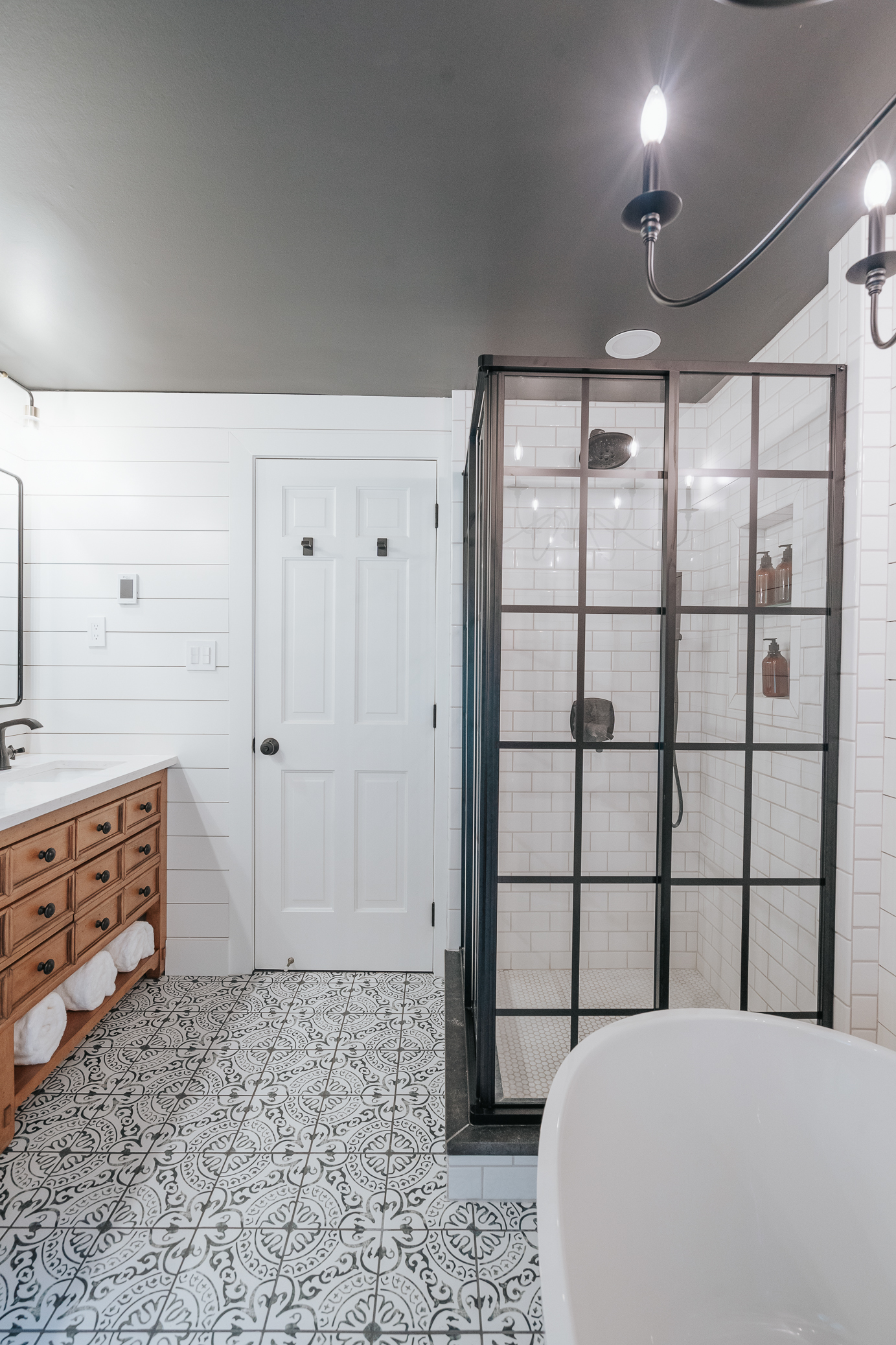 43 Small Bathroom Ideas to Make Your Bathroom Feel Bigger